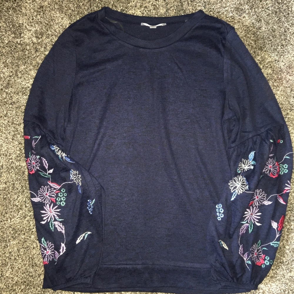 Juniors Sweater/Blouse